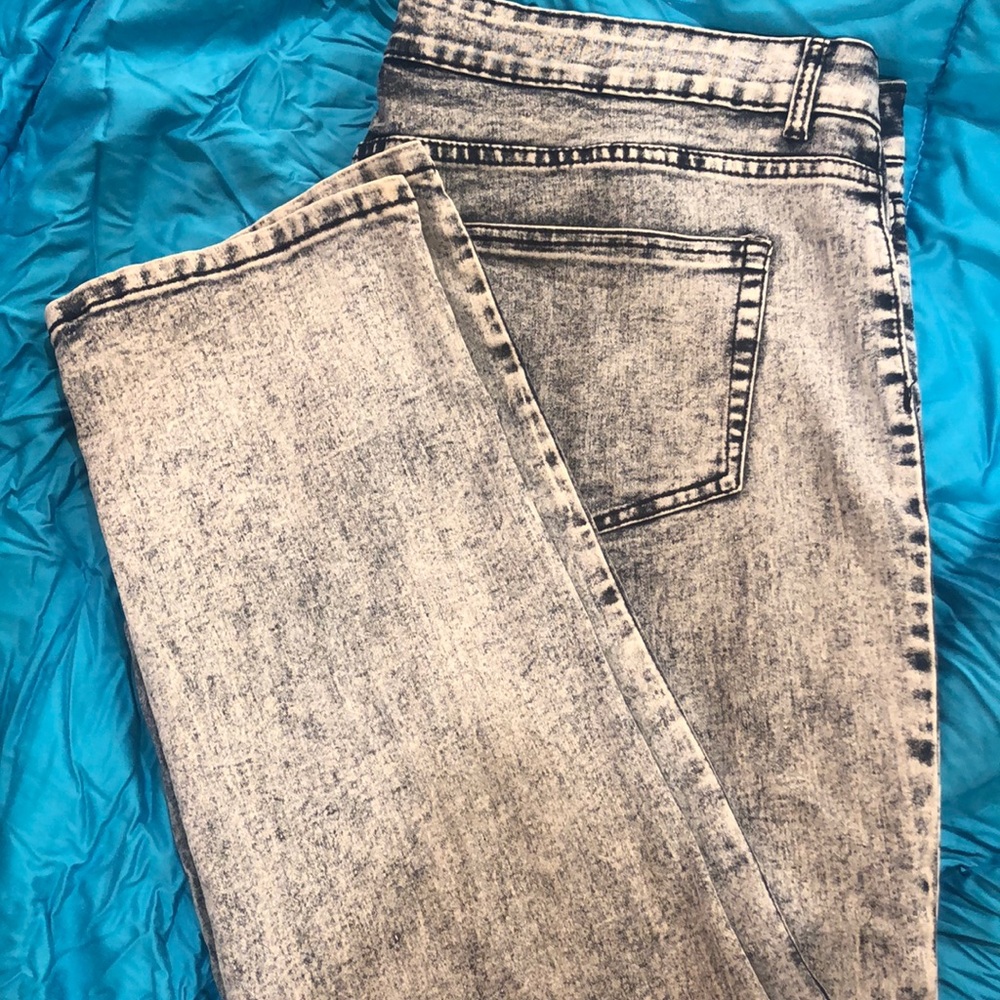Diam💎nds & Threads acid wash jeans. Size 18